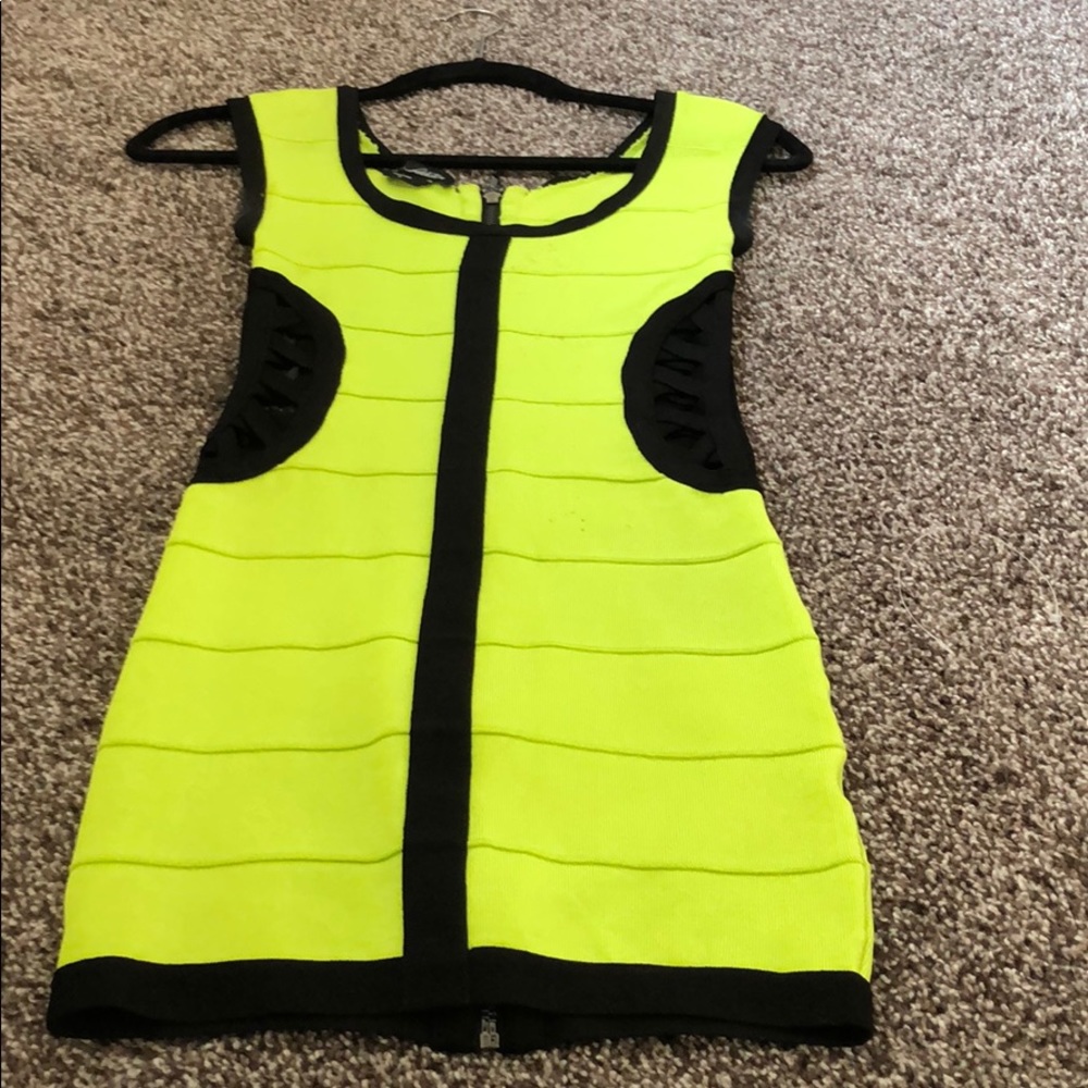Bebe dress
